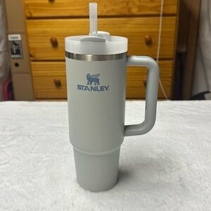 Stanley 40oz Adventure Quencher H2.0 FlowState Tumbler